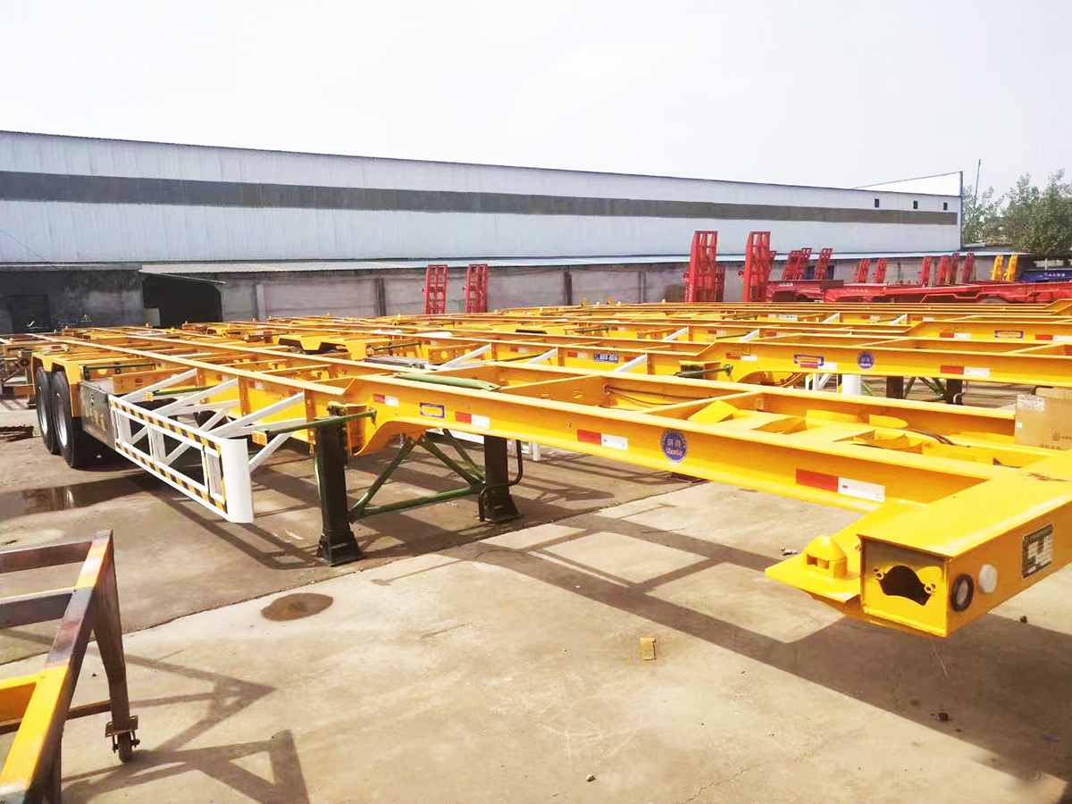 集裝箱運(yùn)輸半掛車(chē)