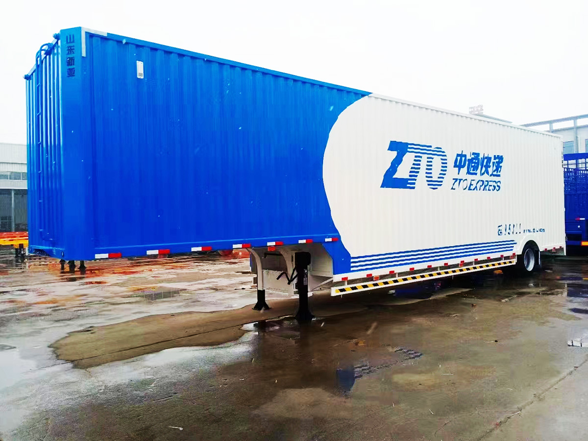 集裝箱運(yùn)輸半掛車(chē)